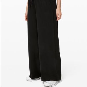 Lululemon On the Fly Wide Leg Woven Black Pants